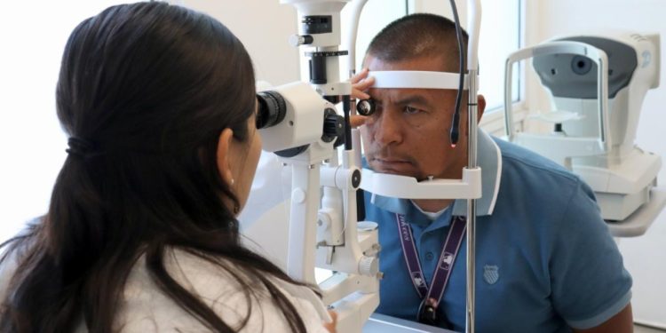 Amplía Isssteson atención oftalmológica.