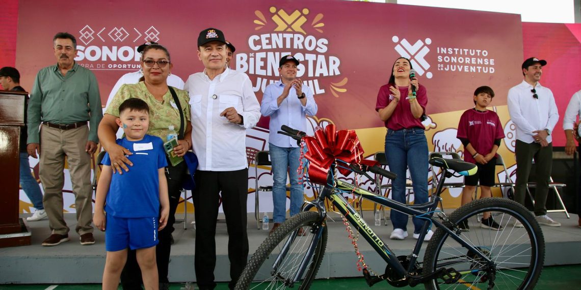 Gobernador Alfonso Durazo impulsa formación de más de 100 mil niños y jóvenes con Centros de Bienestar.