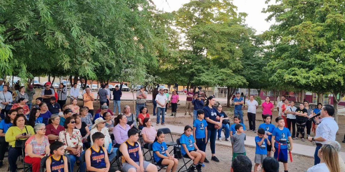 David Figueroa reafirma su compromiso con la niñez y familias de Hermosillo y reconoce entrega de becas del Gobernador.