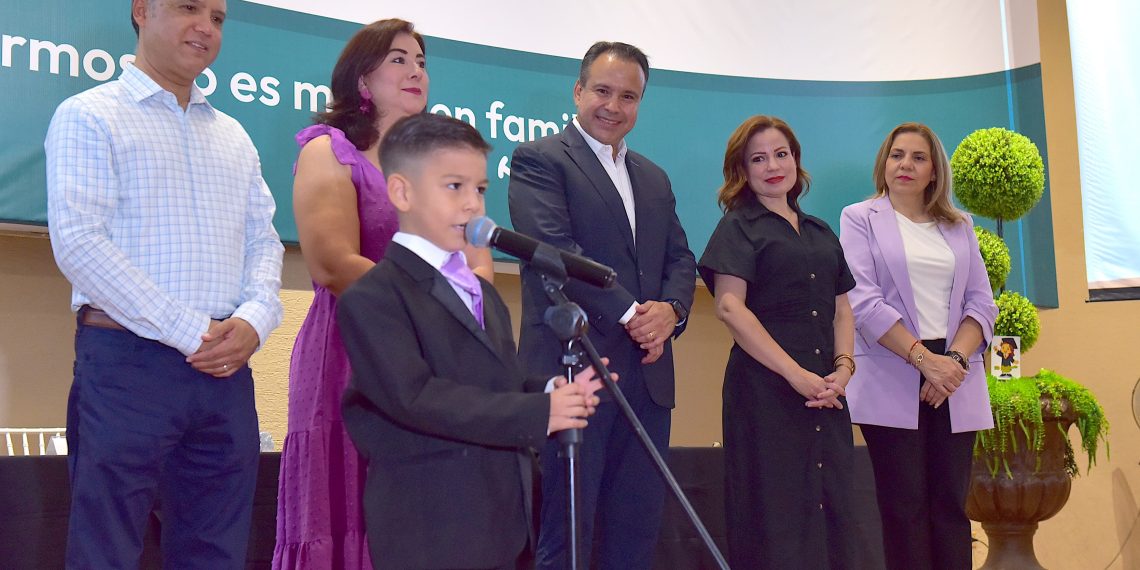 Reafirma Toño Astiazarán compromiso con la niñez hermosillense.
