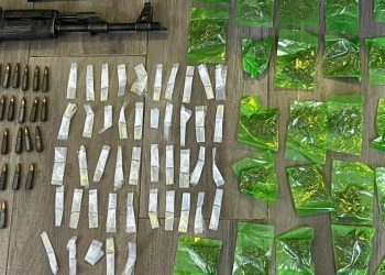 Detiene Gobierno de Sonora a personas con sustancias prohibidas y arma en Caborca.