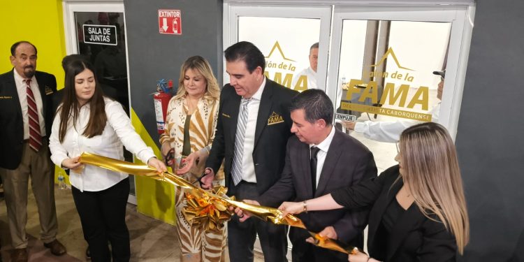 Con especial ceremonia de entronización, Caborca abre el Salón de la Fama del Deportista Caborquense.