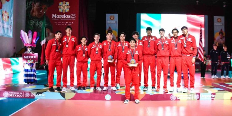Alumno de Cecyte Sonora conquista medalla de plata para México en Torneo Internacional de Voleibol.