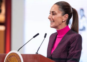 Sheinbaum pide al gobierno de Trump que los 14 migrantes mexicanos detenidos en el centro ‘Alligator Alcatraz’ “sean deportados de inmediato”.