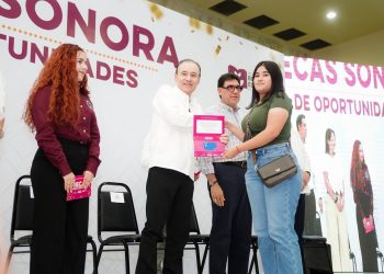Sonora impulsa la transformación de Nogales con más de mil becas universitarias y modernización carretera.