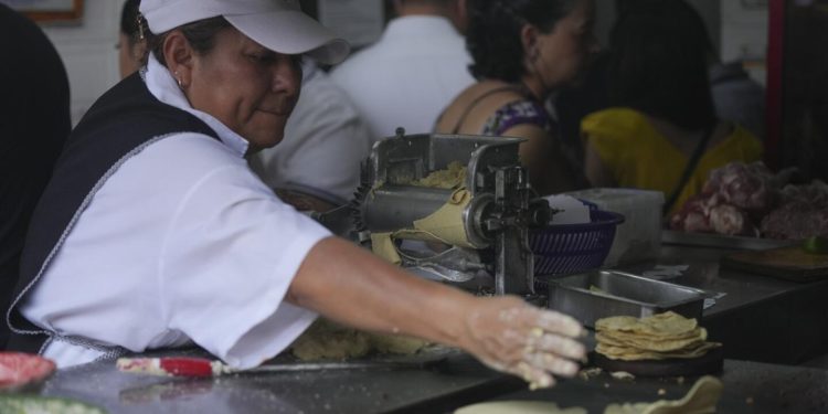 “Costos adicionales por la reducción de jornada laboral afectará gravemente al sector terciario”: Fecanaco-Canacope.