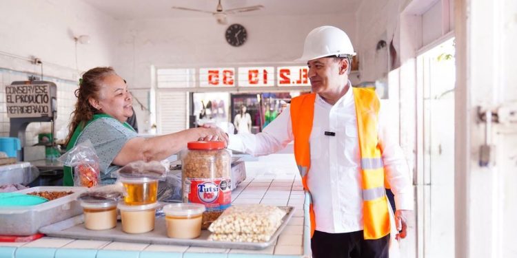 Gobernador Durazo impulsa crecimiento de los pequeños negocios en Sonora.