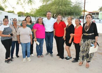 Cumple Toño Astiazarán con entrega de obras a familias de El Tazajal y El Tronconal.