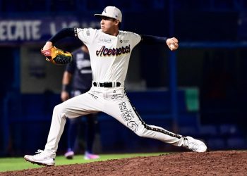 Acereros de Monclova venció 6-5 a los Sultanes de Monterrey con otra gran actuación del Narajero Wilmer Ríos en el centro del diamante.