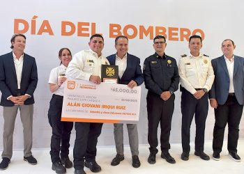 Reconoce Toño Astiazarán heroica labor de Bomberos.