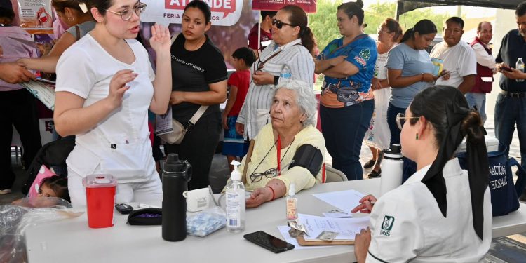 Gobierno lleva servicios gratuitos de la jornada “Sonora Atiende” a familias de la colonia Adolfo de la Huerta