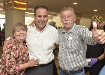 Apoya Toño Astiazarán la salud de adultos mayores.