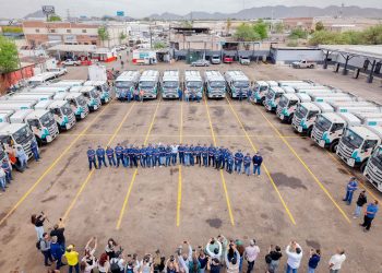 Entrega Toño Astiazarán 25 nuevas unidades recolectoras 100% eléctricas; es la flotilla más grande del país.