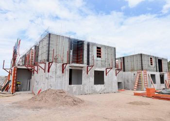 Avanza construcción de 33 mil 800 viviendas en Sonora.