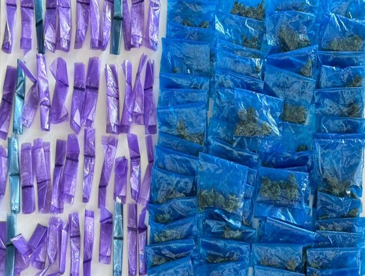 Sacan de las calles de Hermosillo más de 100 envoltorios con narcótico.