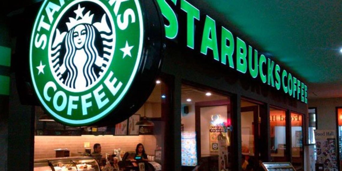 Starbucks México eleva los momentos de café con una nueva tienda en Playa del Carmen.