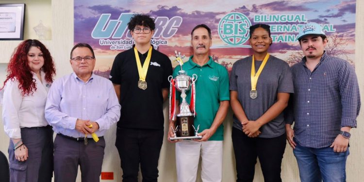 Destacan estudiantes deportistas sonorenses en competencia regional de taekwondo: Utslrc.