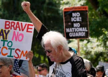 Gobierno de Trump suspende protección temporal para 60 mil migrantes.