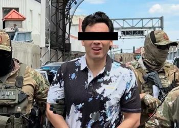 EU entrega a Julio César Chávez Jr. a México e ingresa al penal de Hermosillo.