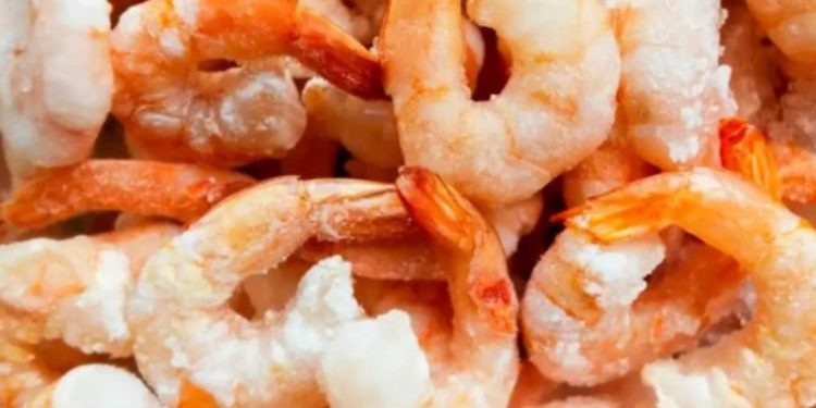La FDA advierte que algunos camarones congelados podrían estar contaminados con radiación.