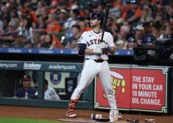 El hermosillense César Salazar destacó a la ofensiva con los Astros de Houston.