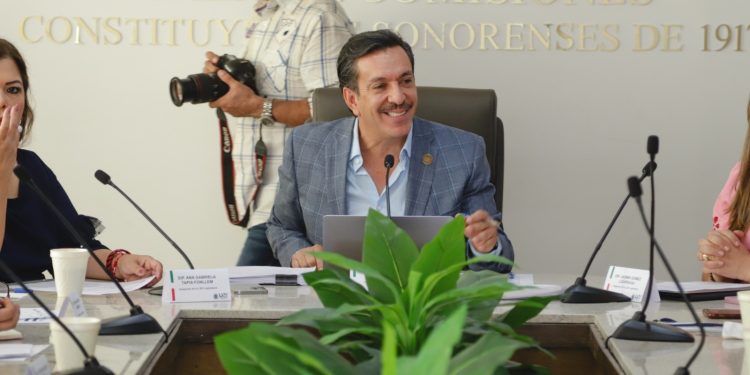 Congreso de Sonora celebra parlamento abierto sobre transparencia y protección de datos personales.