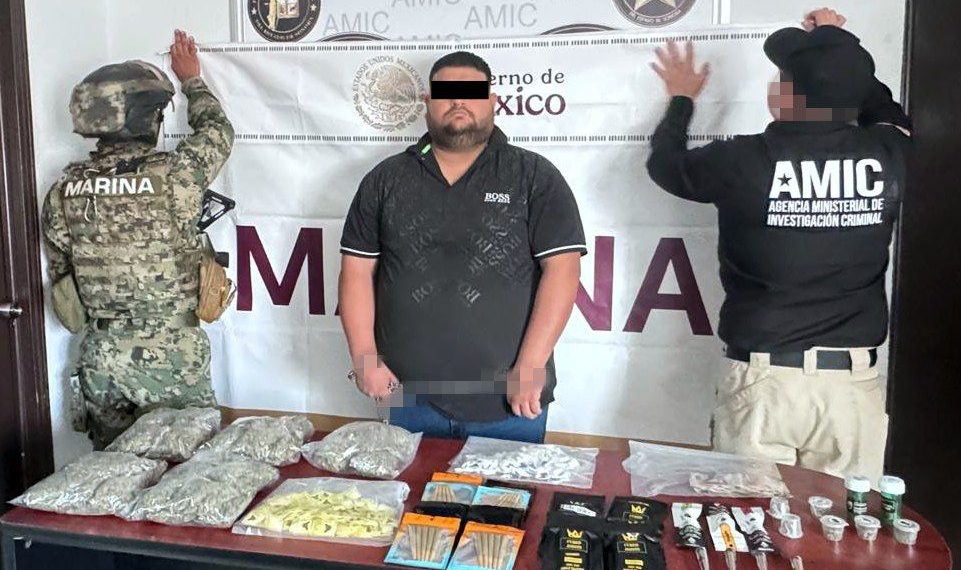 Capturan en Puerto Peñasco a sujeto con drogas y vehículo robado en Estados Unidos.