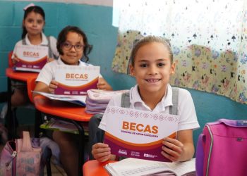 Con inversión histórica de más de 8 mil 600 millones en educación, Gobernador Durazo arranca ciclo escolar 2025-2026.