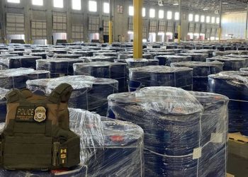 Trump ‘ataca’ al Cártel de Sinaloa: Le decomisa 300 toneladas de químicos para producir metanfetaminas con un valor aproximado de 569 millones de dólares si hubieran llegado a su destino.