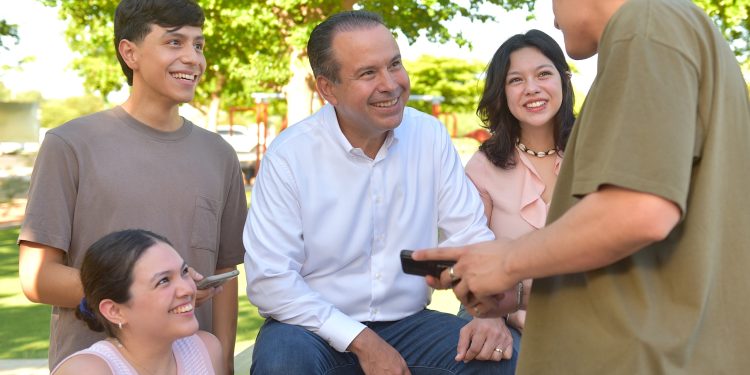 Antonio “Toño” Astiazarán es reconocido entre los 300 Líderes de México por su labor de inclusión e innovación.