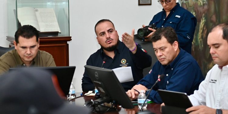 Instala Gobernador Durazo Comité Operativo de Emergencias para despliegue de acciones preventivas por huracán Lorena.