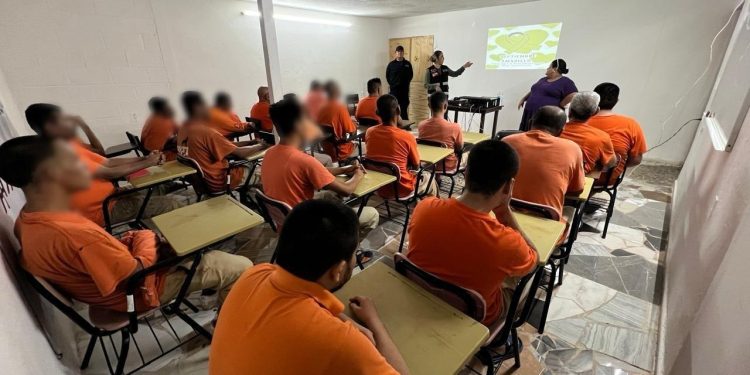 Fomenta SSP cuidado a la salud mental de población penitenciaria en Sonora.