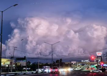 Suspenden clases en Sonora por el paso del ciclón Lorena.