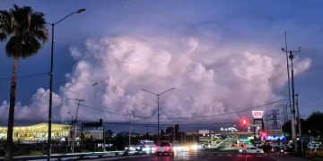 Suspenden clases en Sonora por el paso del ciclón Lorena.