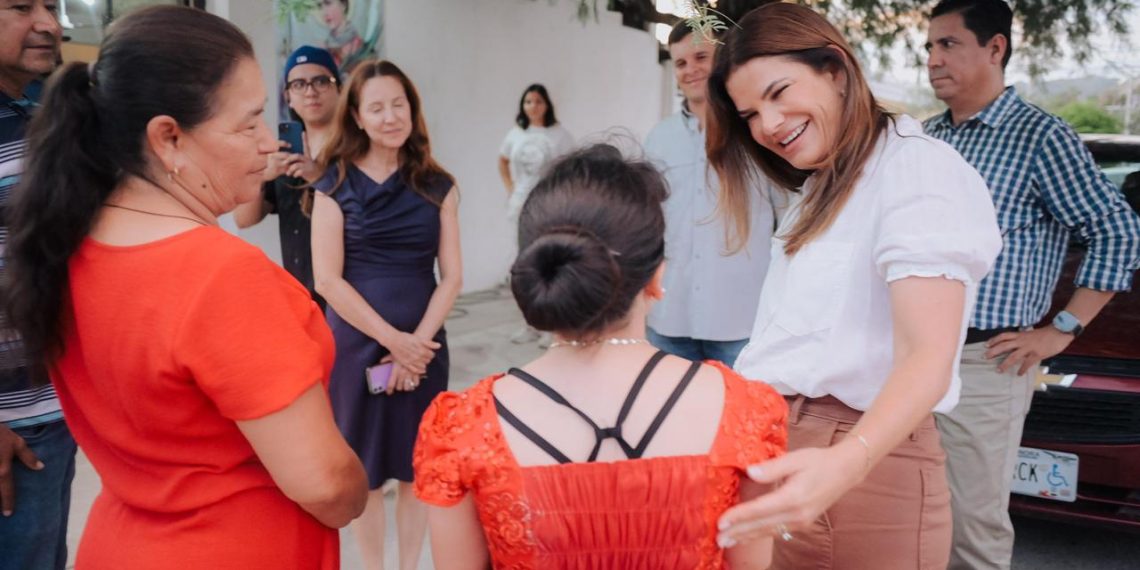 Entrega Patty Ruibal obras del Presupuesto CRECES en iglesias del norte de la ciudad