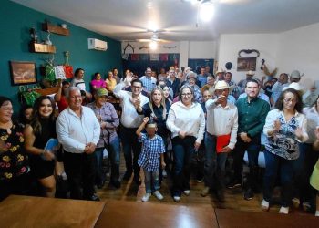 Aquí en la sierra, no están solos, el PRI está con ustedes: Lupita Soto