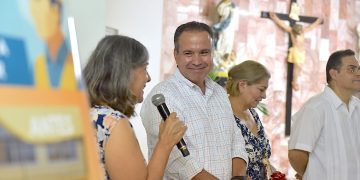 Entrega Toño Astiazarán obra ganadora del Presupuesto CRECES en colonia Ley 57.