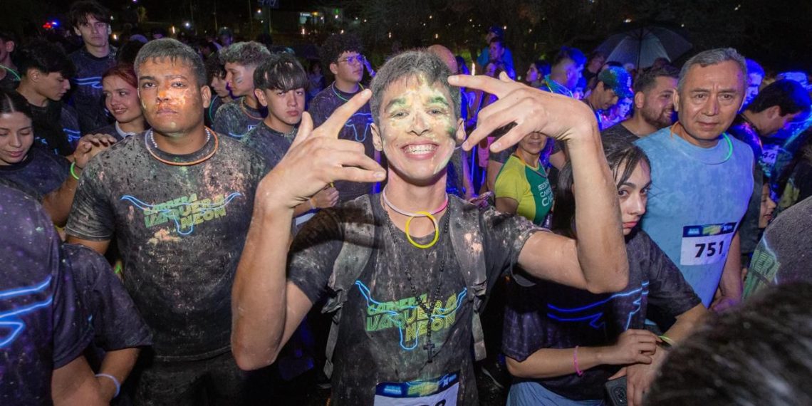 Un éxito la cuarta edición de la Carrera Vaquera Neón organizada por el Gobierno de Sonora.