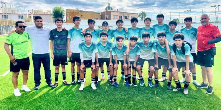 Alumnos de Cecyte Sonora se coronan campeones en Torneo Nacional de Fútbol