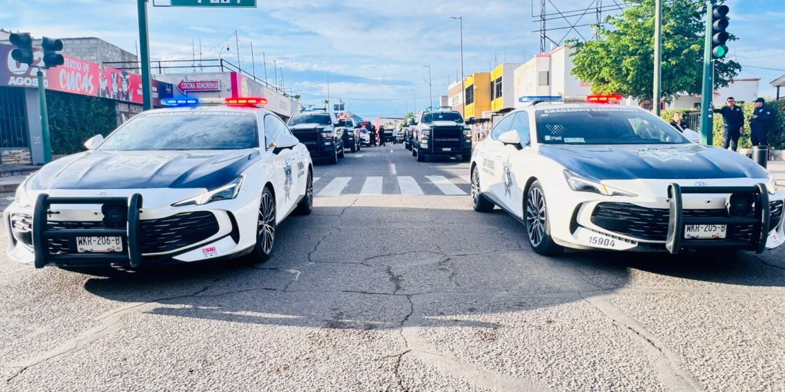 Participa Policía Estatal en Desfile Conmemorativo de la Independencia de México.