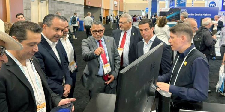 Proyecta Toño Astiazarán Hermosillo en SEMICON West, evento internacional de la industria de semiconductores