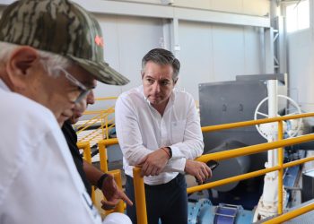 Coordina Omar Del Valle Colosio supervisión del acueducto Independencia en El Novillo