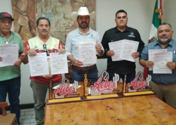 Alcalde de Magdalena avala los estatales de beisbol que albergará durante el ciclo deportivo 2025-2026.