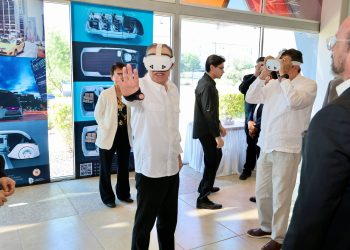 Gobernador Durazo coloca a Sonora en el mapa mundial de la electromovilidad con prototipo de vehículo eléctrico BMC