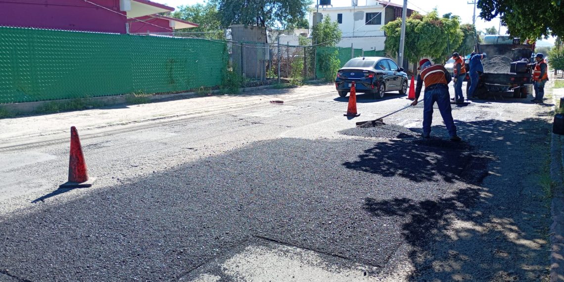 Refuerza Ayuntamiento de Hermosillo mantenimiento vial con acciones permanentes de bacheo