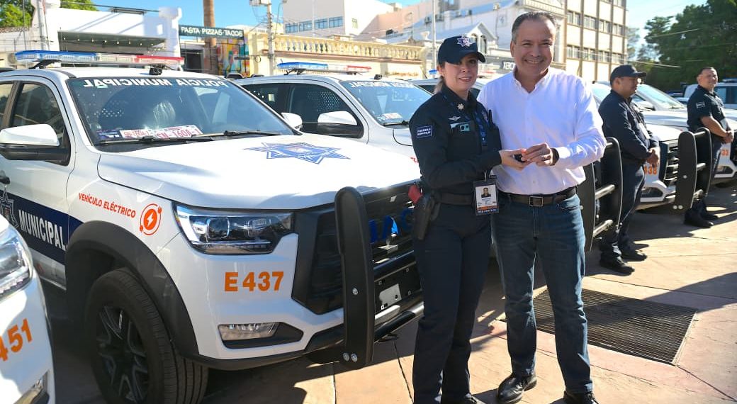 Entrega Toño Astiazarán 70 nuevas patrullas eléctricas, suman 354 para proteger a familias hermosillenses