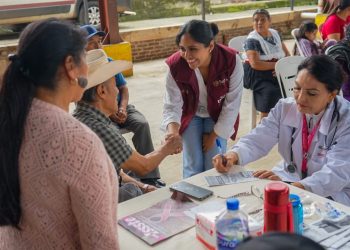 Reconoce Martí Batres entrega y vocación del personal médico del ISSSTE; destaca compromiso con la población ante emergencia por lluvias.