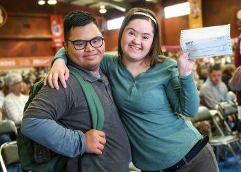 Abre SEC convocatoria de Beca-Terapias 2025