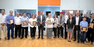 Reconoce Toño Astiazarán a 17 leyendas del deporte en el Salón de la Fama del Deportista Hermosillense