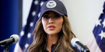 Cabeza de agentes del ICE tiene precio; “2 mil por secuestro y 10 mil por asesinato”: Noem